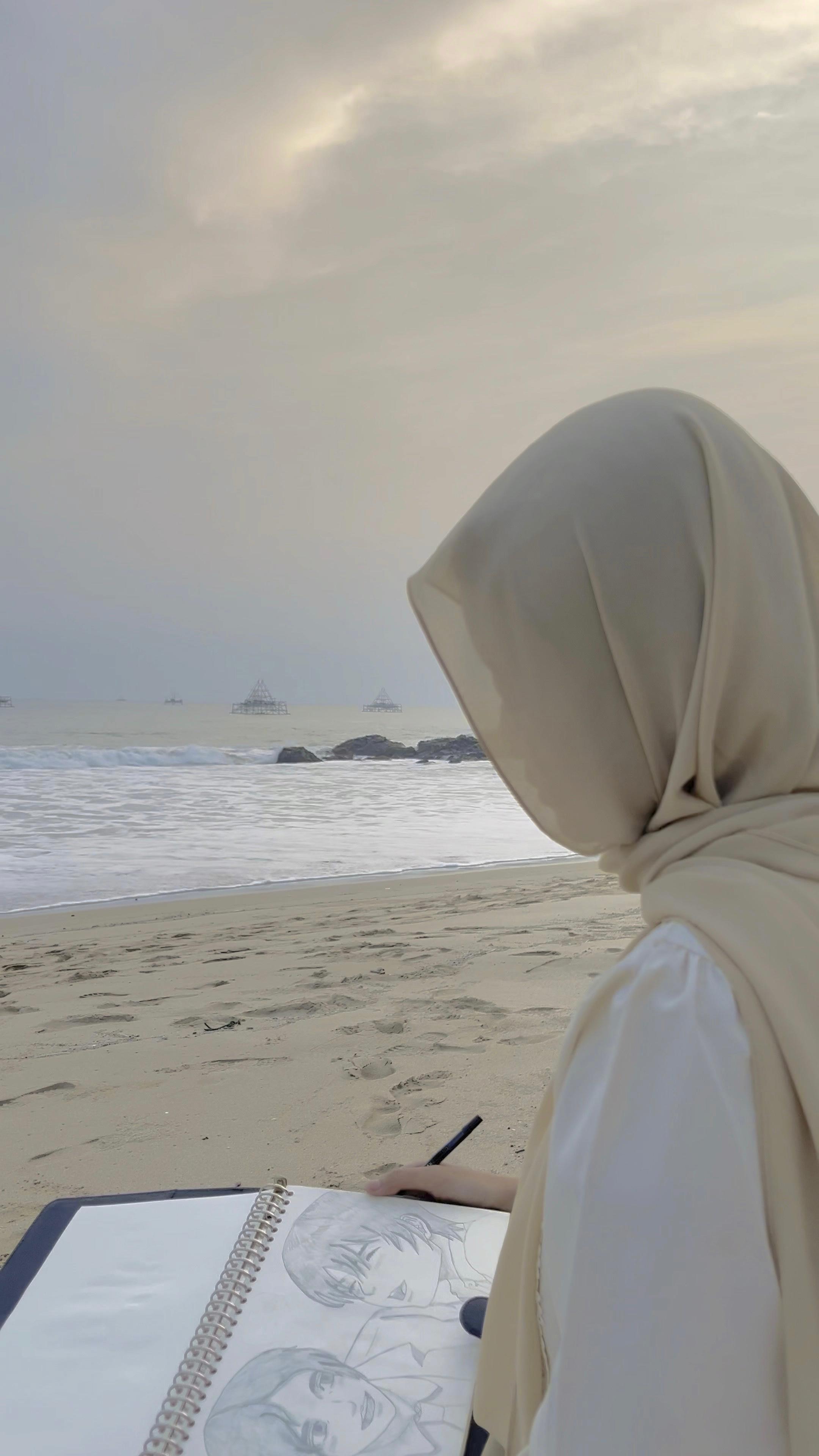 Adinda Salsabila at work with a colleague